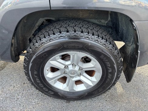 Used 2017 Toyota 4Runner Limited image 21