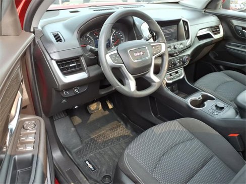 Used 2024 GMC Terrain SLE w/ Driver Convenience Package image 14