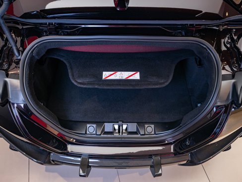 Used 2024 Ferrari Roma Spider image 27