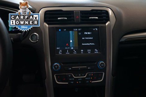 Used 2017 Ford Fusion SE w/ Fusion SE Technology Package image 21