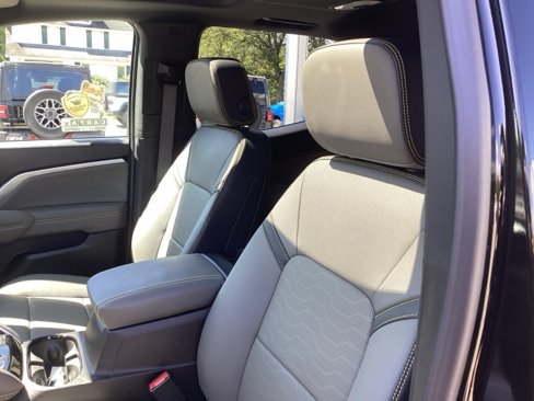 Certified 2025 Chevrolet Colorado ZR2 w/ Midnight Edition image 28