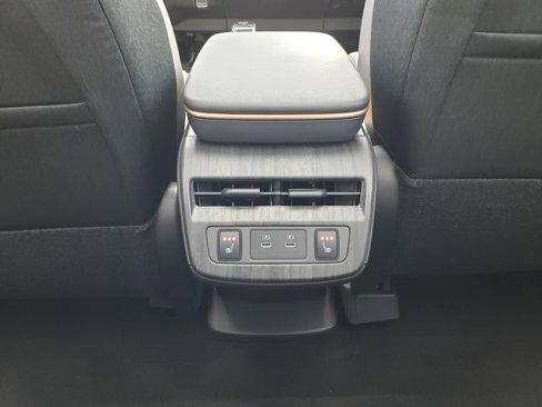 New 2025 Nissan Ariya AWD image 14