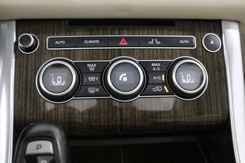 Used 2017 Land Rover Range Rover Sport HSE image 28
