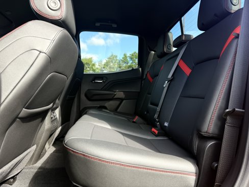 New 2025 Chevrolet Colorado Z71 w/ Technology Package image 15