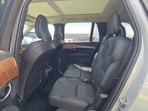 Certified 2025 Volvo XC90 B6 Ultra image 6
