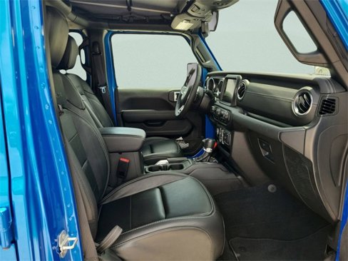 Used 2022 Jeep Wrangler Unlimited Sahara image 13