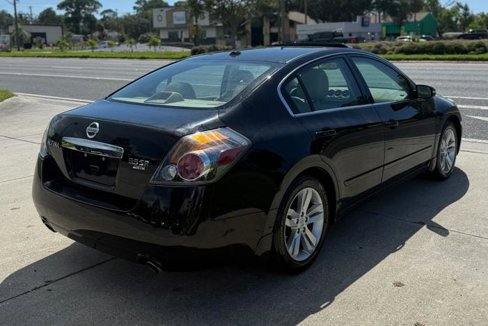 Used 2012 Nissan Altima 3.5 SR w/ Sport Pkg image 3