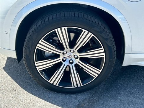 Used 2025 Volvo XC90 T8 Plus w/ Protection Package Premier image 12