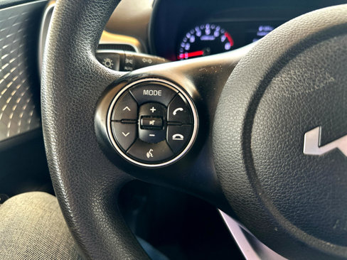 Used 2022 Kia Soul LX image 43