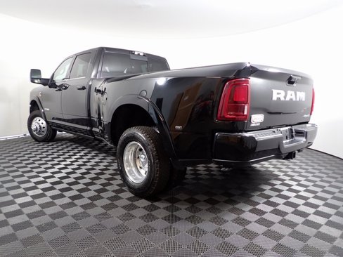 New 2026 RAM 3500 Limited image 17