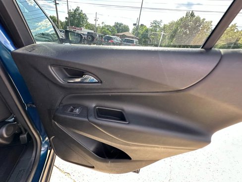 Used 2019 Chevrolet Equinox LT w/ Driver Convenience Package image 27