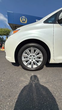 Used 2015 Toyota Sienna XLE Premium image 32
