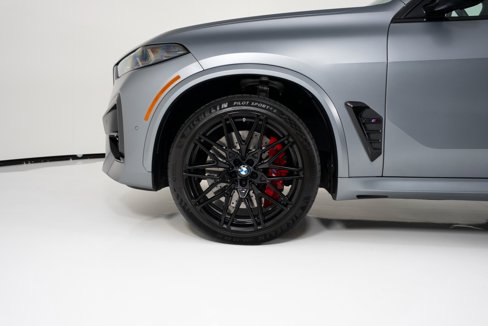 Used 2024 BMW X5 M Competition w/ Executive Package image 9