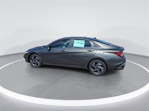 New 2025 Hyundai Elantra SEL image 6