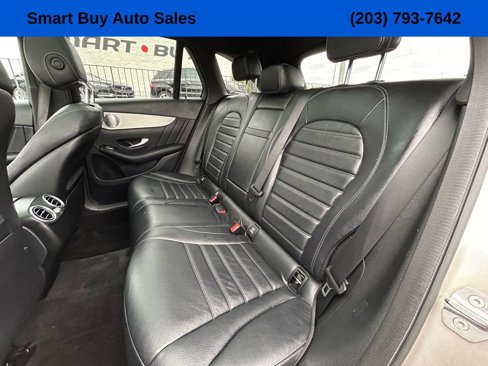 Used 2019 Mercedes-Benz GLC 300 4MATIC image 21