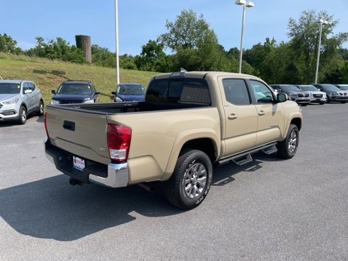 Used 2019 Toyota Tacoma SR5 image 8