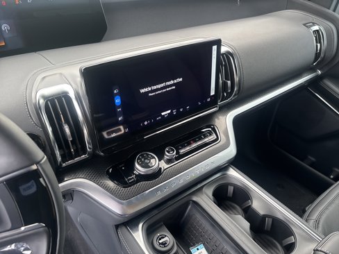 New 2025 Ford Expedition Max Platinum image 4