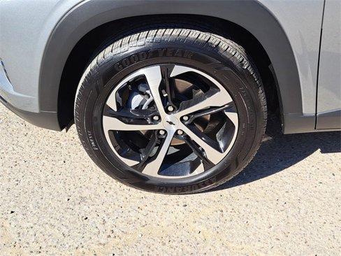Used 2025 Chevrolet Trax RS w/ Sunroof Package image 9
