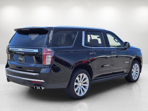 Used 2021 Chevrolet Tahoe Premier w/ Premium Package image 5