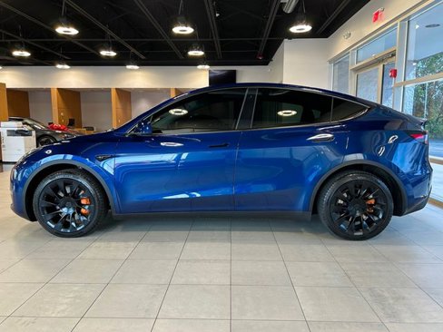 Used 2023 Tesla Model Y Long Range image 7