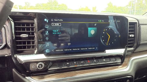 Used 2025 Chevrolet Silverado 1500 LT image 19