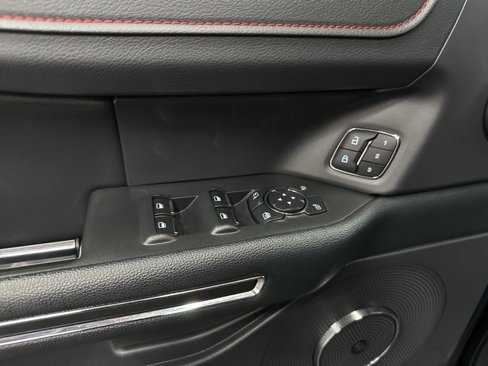 Used 2024 Ford Expedition Limited image 19