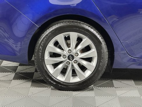Used 2018 Kia Optima S w/ Panoramic Sunroof Package image 15