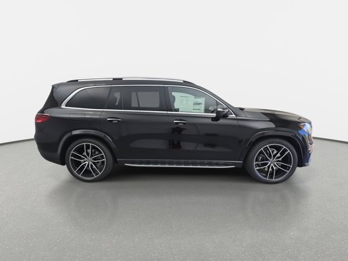 New 2026 Mercedes-Benz GLS 580 4MATIC image 4