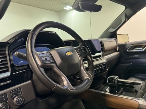 Used 2024 Chevrolet Silverado 1500 High Country image 90