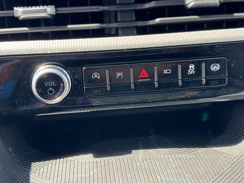 New 2025 Ford Explorer Active w/ Active Comfort Package image 19