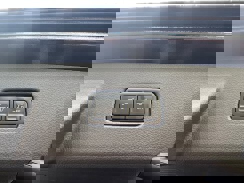 New 2026 Kia Carnival EX image 19