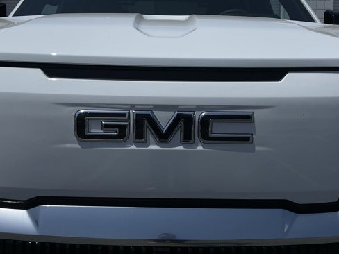 New 2025 GMC Sierra EV Denali image 30
