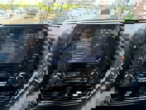 Used 2022 Toyota Highlander XLE image 31
