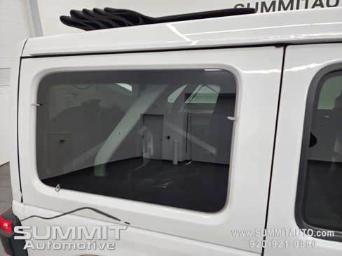 New 2025 Jeep Wrangler Sahara w/ Technology Group image 28