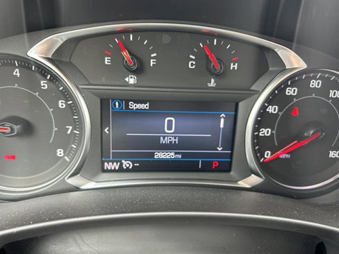 Used 2024 GMC Terrain SLE image 17
