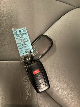 Used 2021 Toyota Highlander XLE image 31