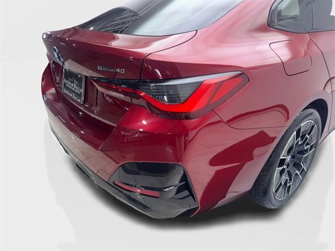 Used 2025 BMW i4 eDrive40 w/ M Sport Package image 18