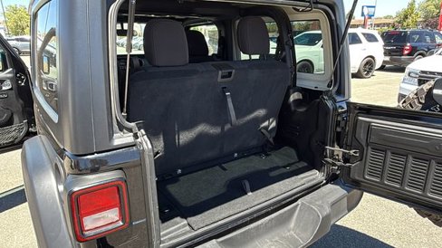 Used 2022 Jeep Wrangler Willys image 25