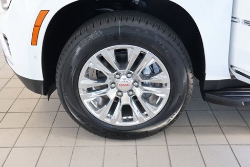 New 2026 GMC Yukon Denali image 8