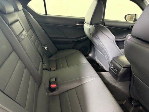 Used 2025 Lexus IS 500 image 36