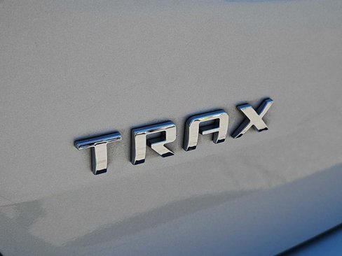 Used 2020 Chevrolet Trax LS w/ Tint and Cruise Package image 12