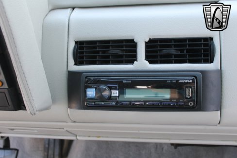 Used 1992 Chevrolet Silverado 1500 2WD Regular Cab image 19