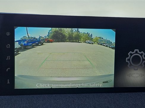 Used 2025 Nissan Kicks SV image 8