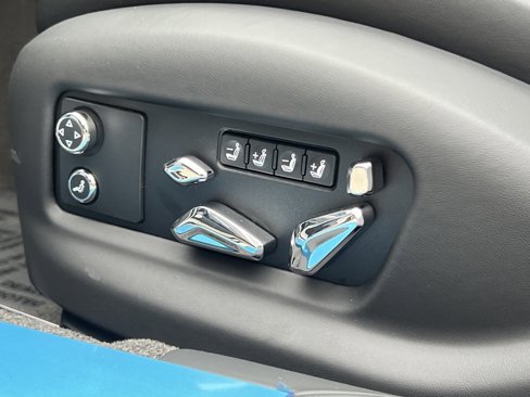 New 2025 Bentley Flying Spur Plug-In Hybrid image 46