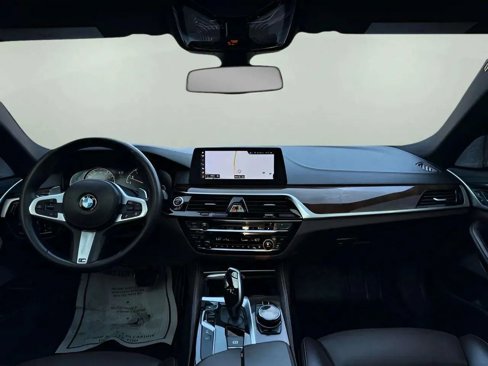 Used 2018 BMW 540i xDrive image 16