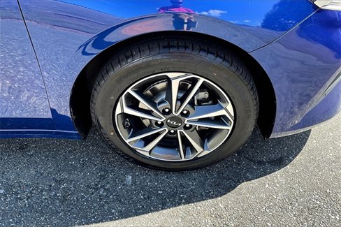 Used 2023 Kia Forte LXS image 8