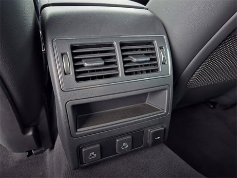 Certified 2024 Jaguar XF R-Dynamic SE image 13