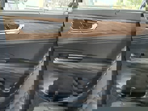 New 2026 Volkswagen Atlas SE image 25