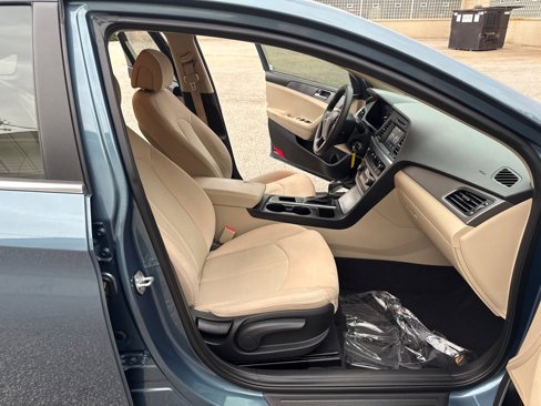 Used 2017 Hyundai Sonata SE image 12