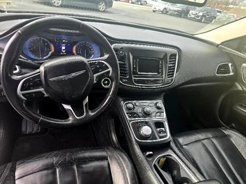 Used 2015 Chrysler 200 C image 6